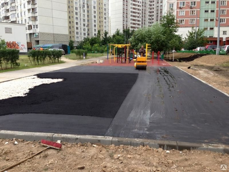 Асфальтирование дорог. Ровный асфальт. Асфальт в троицке. Срезка асфальта. Благоустройство территории асфальт.