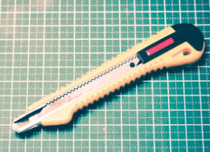 Нож 25 мм, усиленный, обрезиненная ручка Matrix 78959
